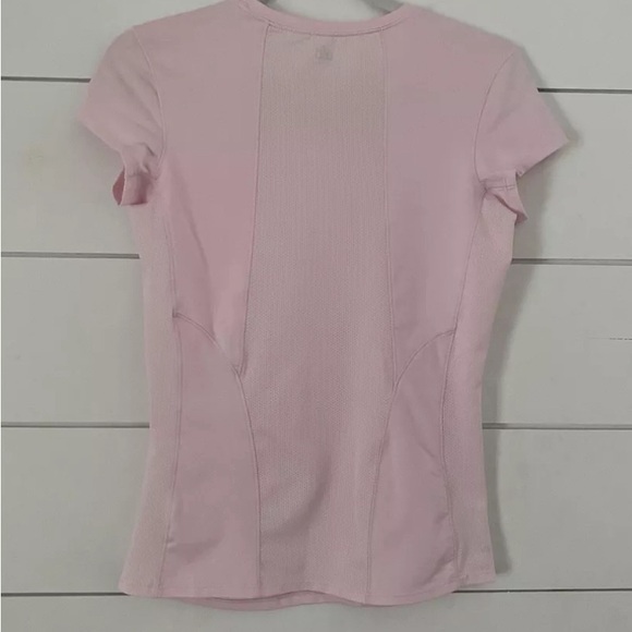 ❌SOLD❌Alo Cool Fit, pink top. Medium. Gently used. Great condition! - Picture 4 of 5
